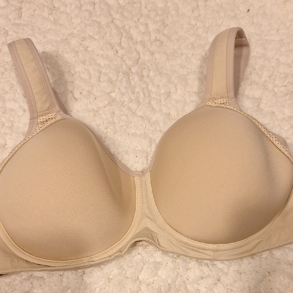 q Womens Wacoal Tan Underwire Bra Size 38DD - Picture 1 of 4